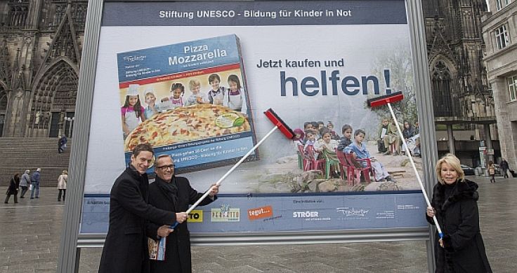 UNESCO-Sonderbotschafterin Ute Ohoven startet mit Ströer und Freiberger Plakatkampagne für Kinder in Not